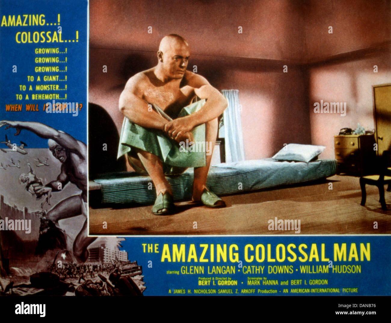 THE AMAZING COLOSSAL MAN (1957) POSTER GLENN LANGAN, BERT I GORDON (DIR) AMCM 001 MOVIESTORE COLLECTION LTD Stock Photo