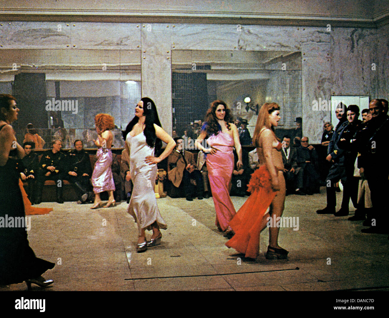 FELLINI'S ROMA (1972) ROMA (ALT) FEDERICO FELLINI (DIR) FRMA 003 MOVIESTORE COLLECTION LTD Stock Photo