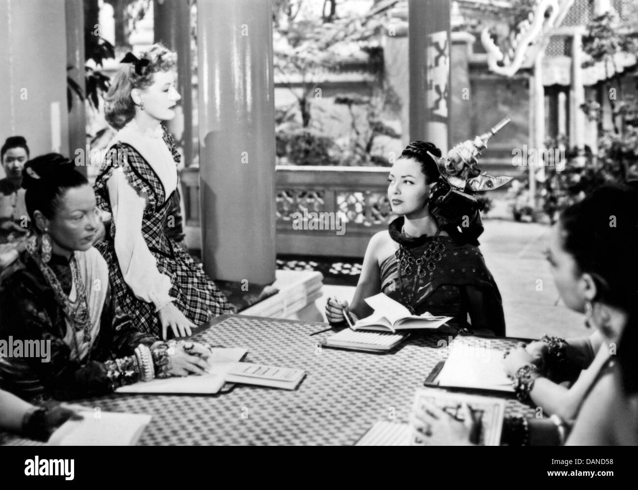 ANNA AND THE KING OF SIAM (1946) IRENE DUNNE, JOHN CROMWELL (DIR) AKGS 004 MOVIESTORE COLLECTION LTD Stock Photo