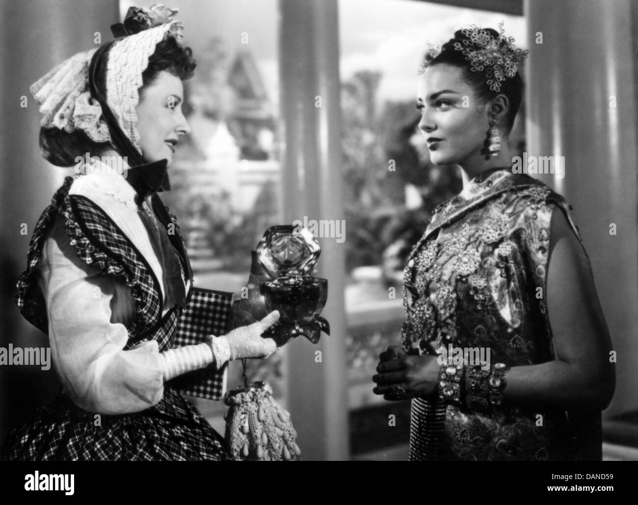 Anna Et Le Roi De Siam ANNA AND THE KING OF SIAM (1946) IRENE DUNNE, LINDA DARNELL, JOHN Stock