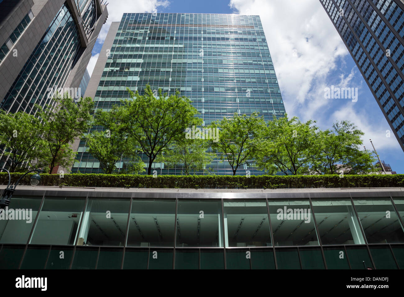 Lever House, 390 Park Avenue, NYC Stock Photo Alamy