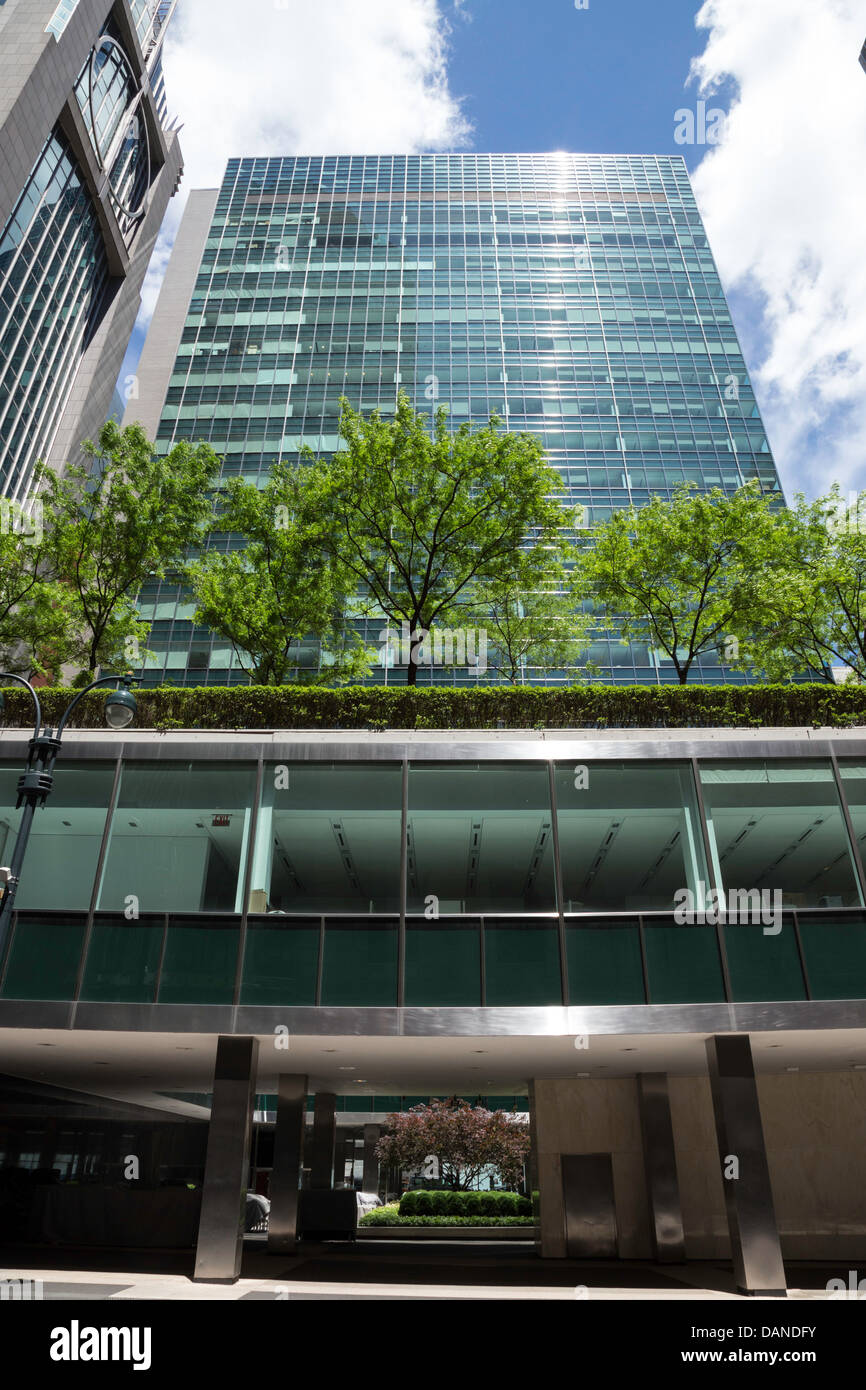 Lever House, 390 Park Avenue, NYC Stock Photo Alamy