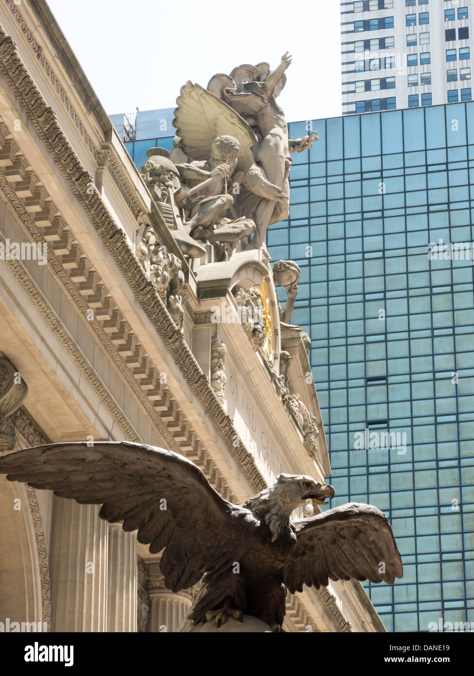 Minerva statue colour hires stock photography and images Alamy