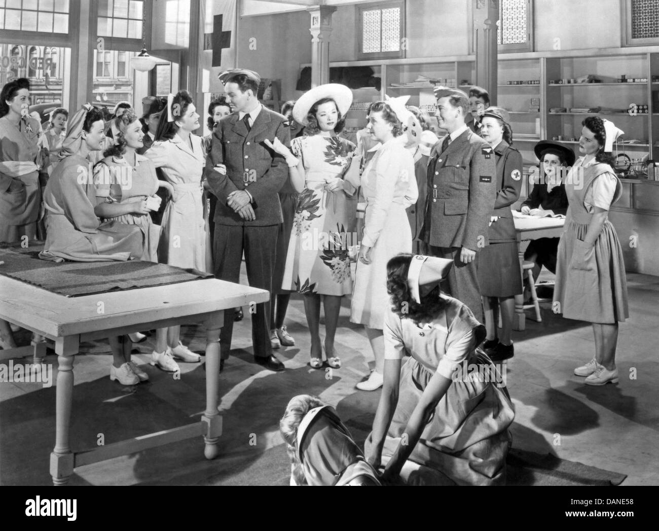 THUNDER BIRDS (1942) SOLDERS OF THE AIR (ALT) PRESTON FOSTER GENE TIERNEY WILLIAM A WELLMAN (DIR) TBRD 005 MOVIESTORE Stock Photo