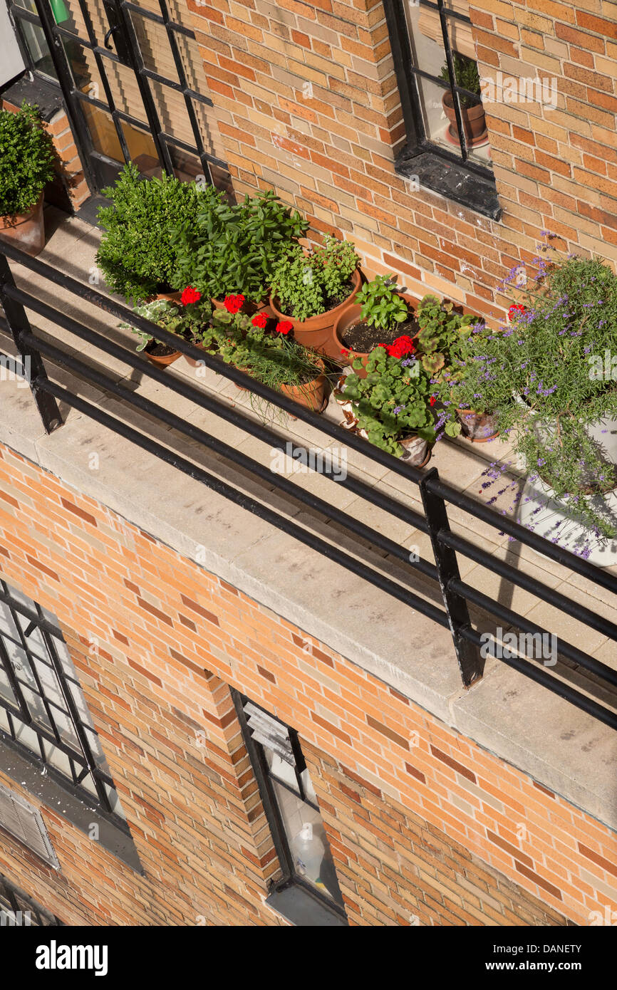 Midtown Manhattan Balcony with Potted Plants, NYC Stock Photo Alamy