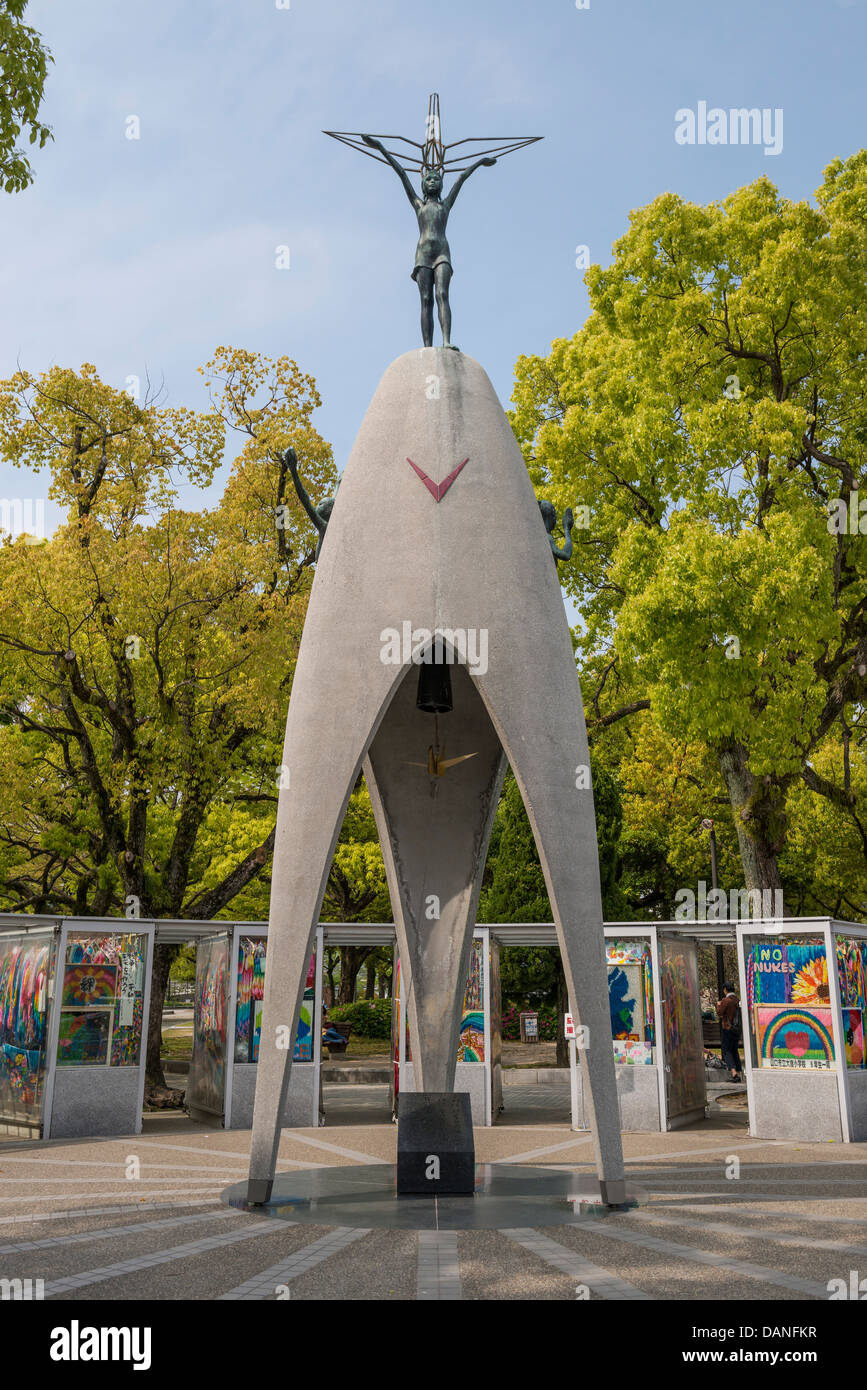 Children's Peace Monument in Hiroshima Peace Memorial Park, Japan Stock Photo
