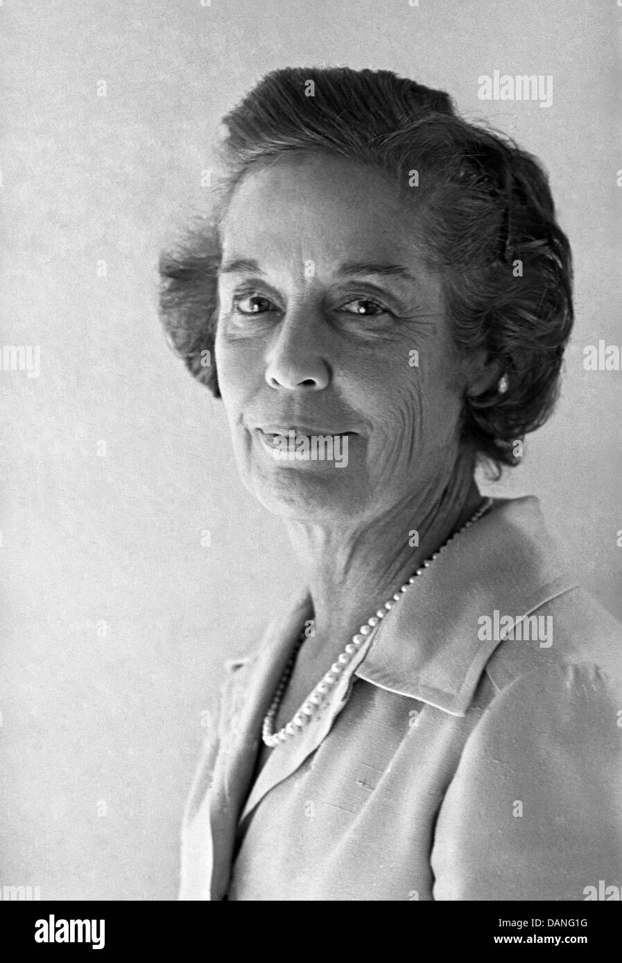 Susan Girard, 1910-1996, wife of architect Alexander Girard, in Santa Fe, New Mexico, 1973 Stock Photo