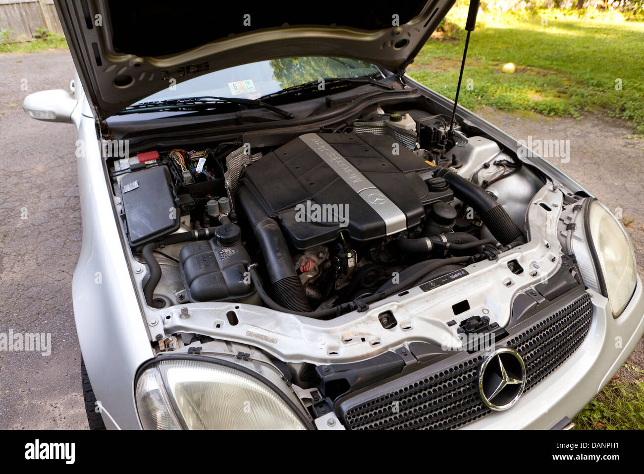 Centre d'inspection automobile Banque de photographies et d'images à haute  résolution - Alamy