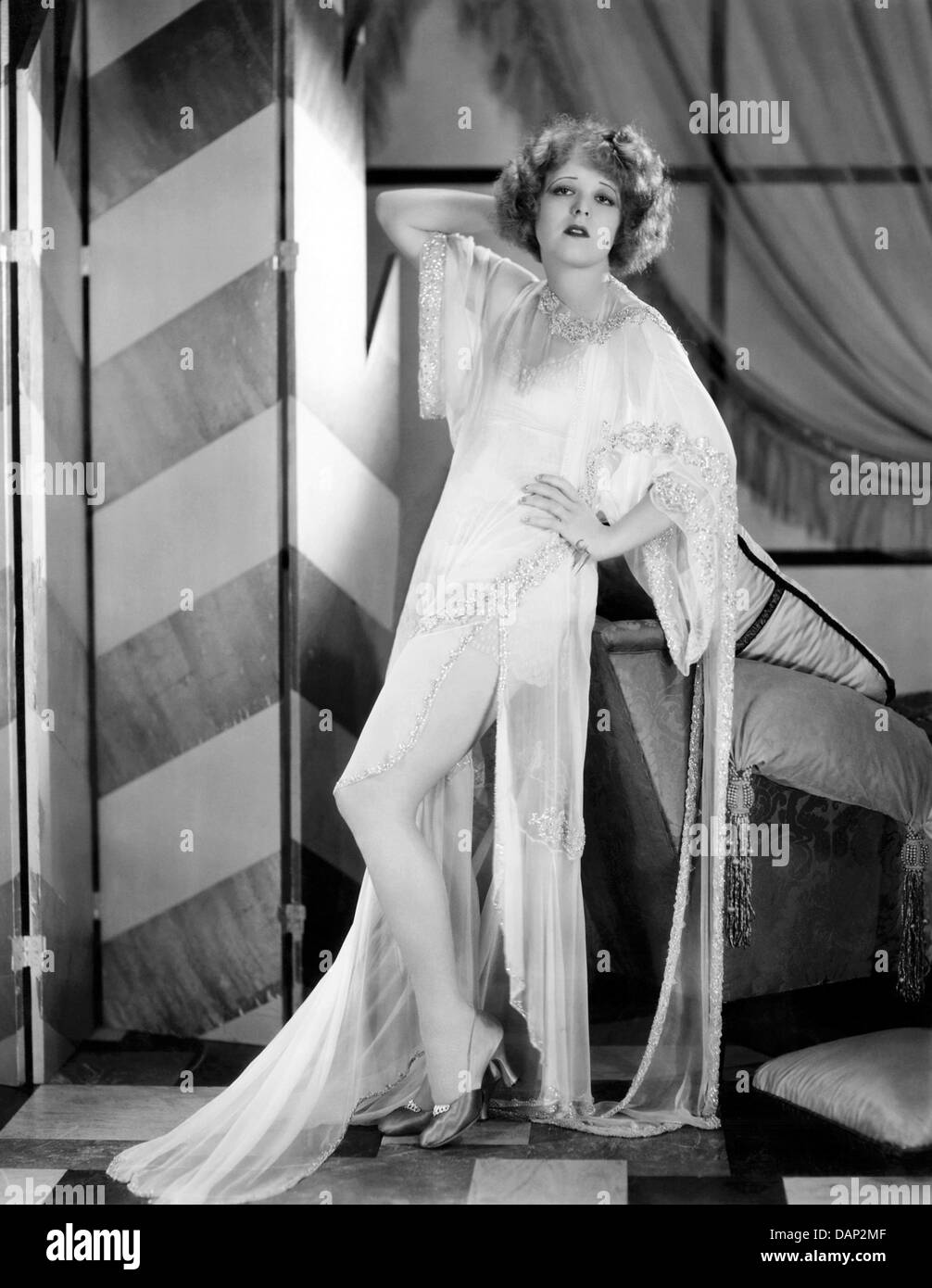 HER WEDDING NIGHT 1930 Paramount film with Clara Bow Stock Photo