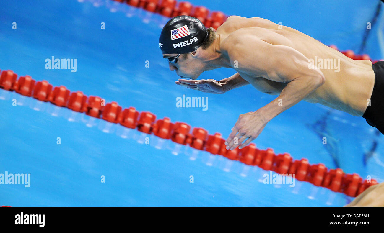 Swimmer Michael Phelps Of Usa Wins The Men S 200m Butterfly Final At The 2011 Fina Swimming