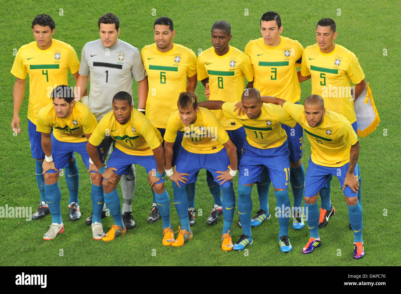 Team of Brazil poses (back L-R) Thiago Silva, Julio Cesar , Andre Santos , Ramires, Lucio, Ralf (front L-R) Alexandre Pato , Robinho , Neymar , Fernadinho, Dani Alves for a group photo prior to the international friendly soccer match Germany vs Brazil at Mercedes-Benz Arena in Stuttgart, Germany, 10 August 2011. Foto: Peter Kneffel dpa/lsw Stock Photo