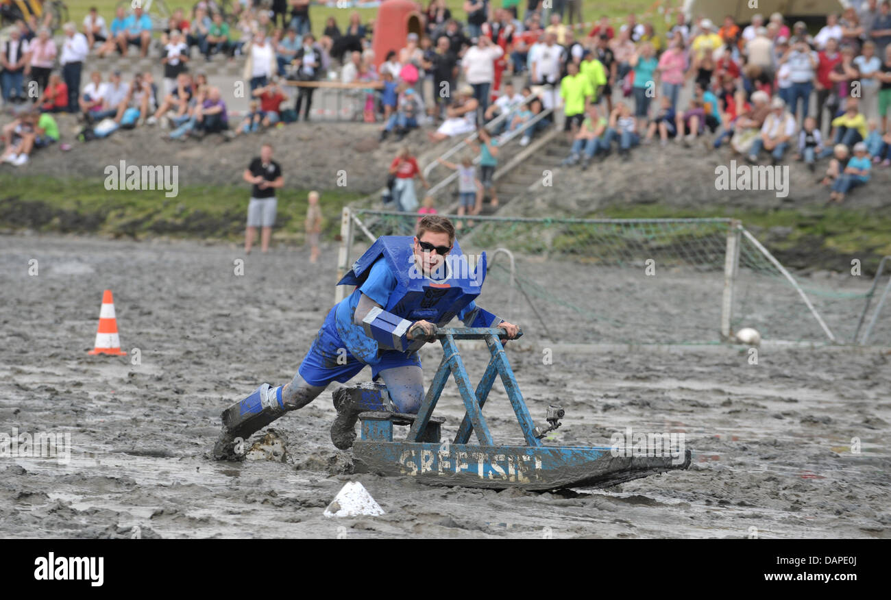 Mud sled race tradition hires stock photography and images Alamy