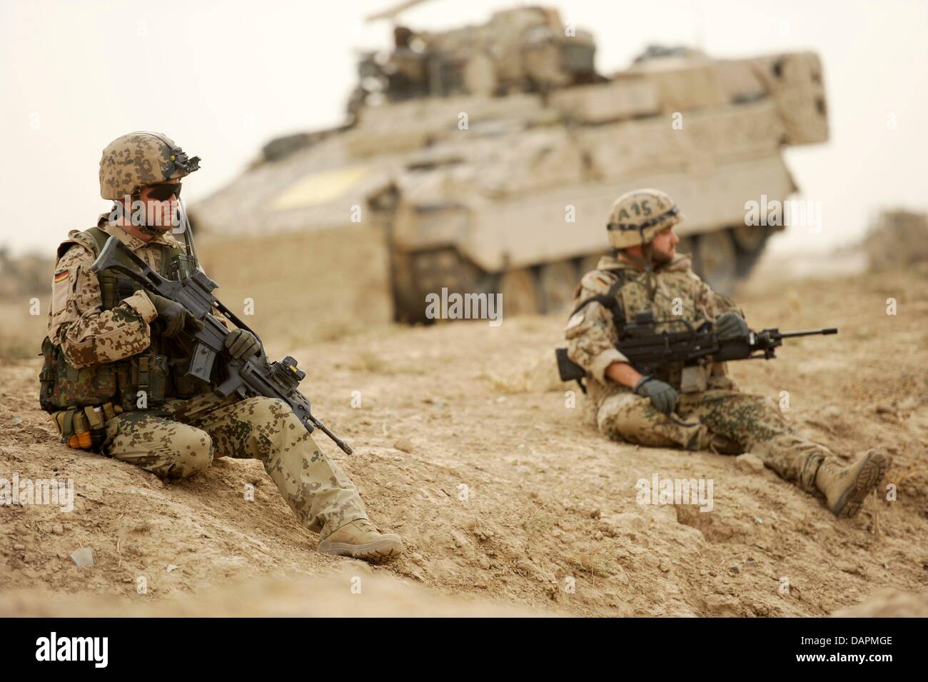Soldiers german army bundeswehr take hi-res stock photography and ...