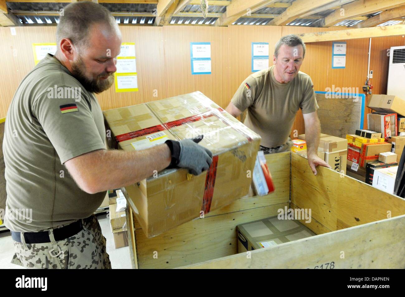 Army post office hires stock photography and images Alamy