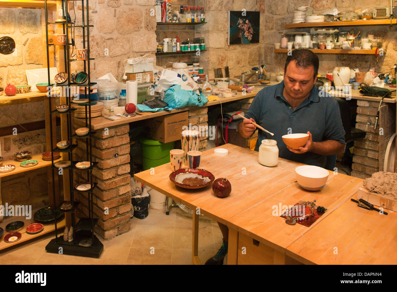 Türkei, Antalya-Stadt, Kaleici, Altstadt, Ayhan Ünal Keramik Atelier Stock Photo