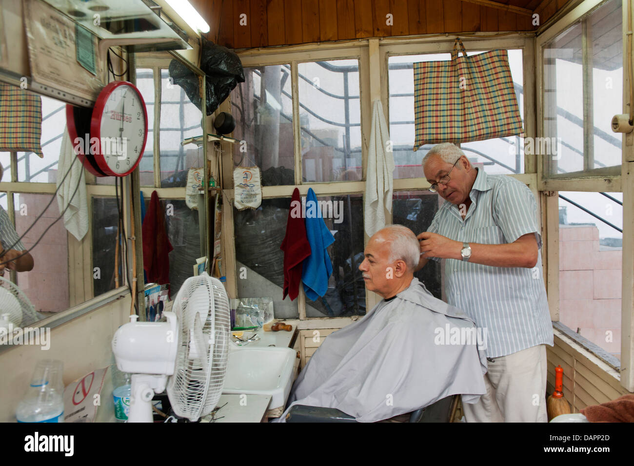 Friseur High Resolution Stock Photography and Images - Alamy