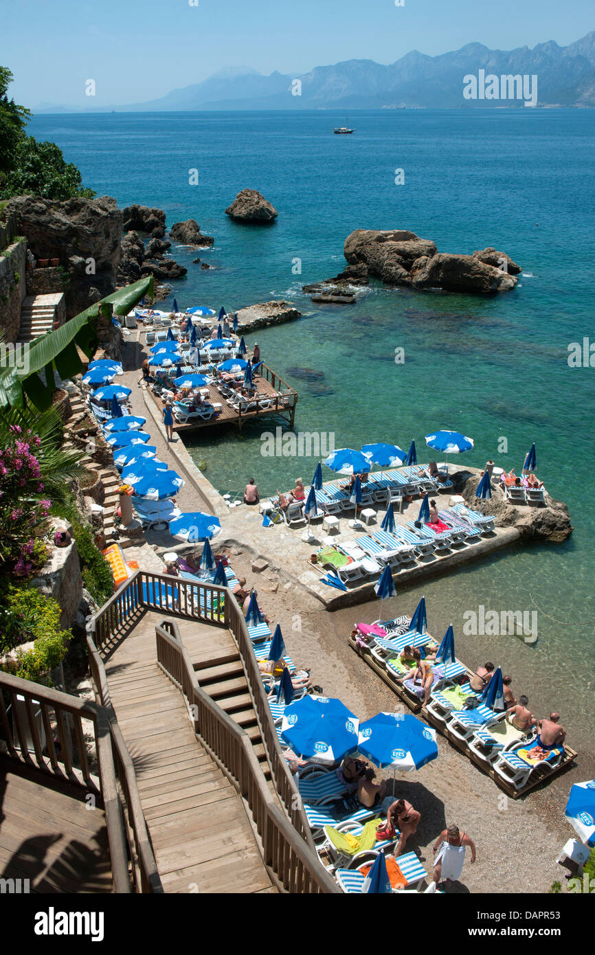 Turkei Antalya Stadt Altstadt Mermerli Strand Stock Photo Alamy