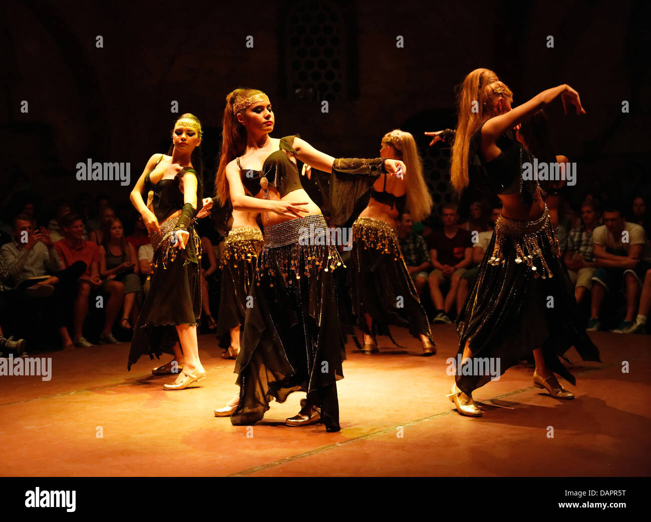 Turkey, Istanbul, Oriental Bellydance at HodjaPasha dance show in Sultanahmet Stock Photo
