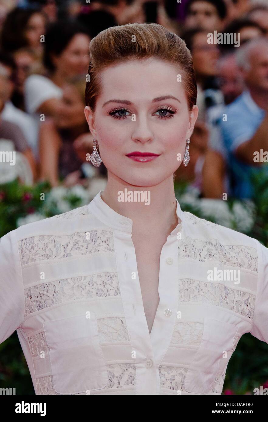 Actress Evan Rachel Wood arrives at the premiere of 'The Ides Of March ...