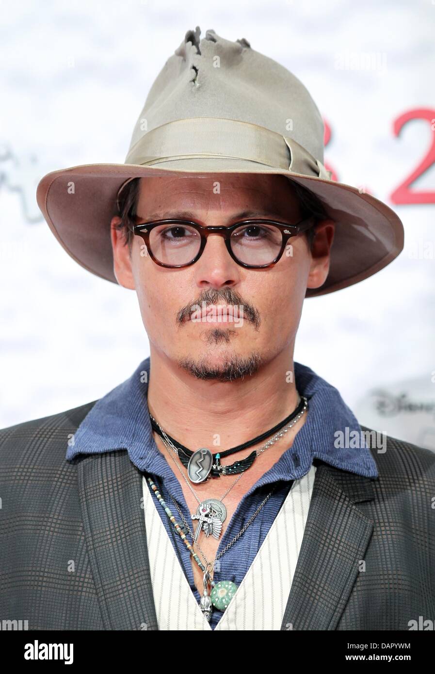 Lone ranger johnny depp hi-res stock photography and images - Alamy