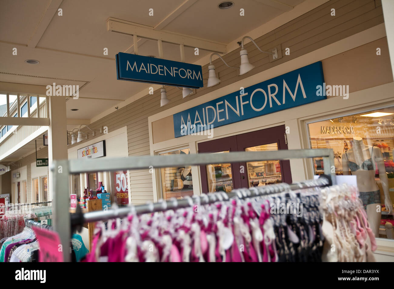 Maidenform, Brand store
