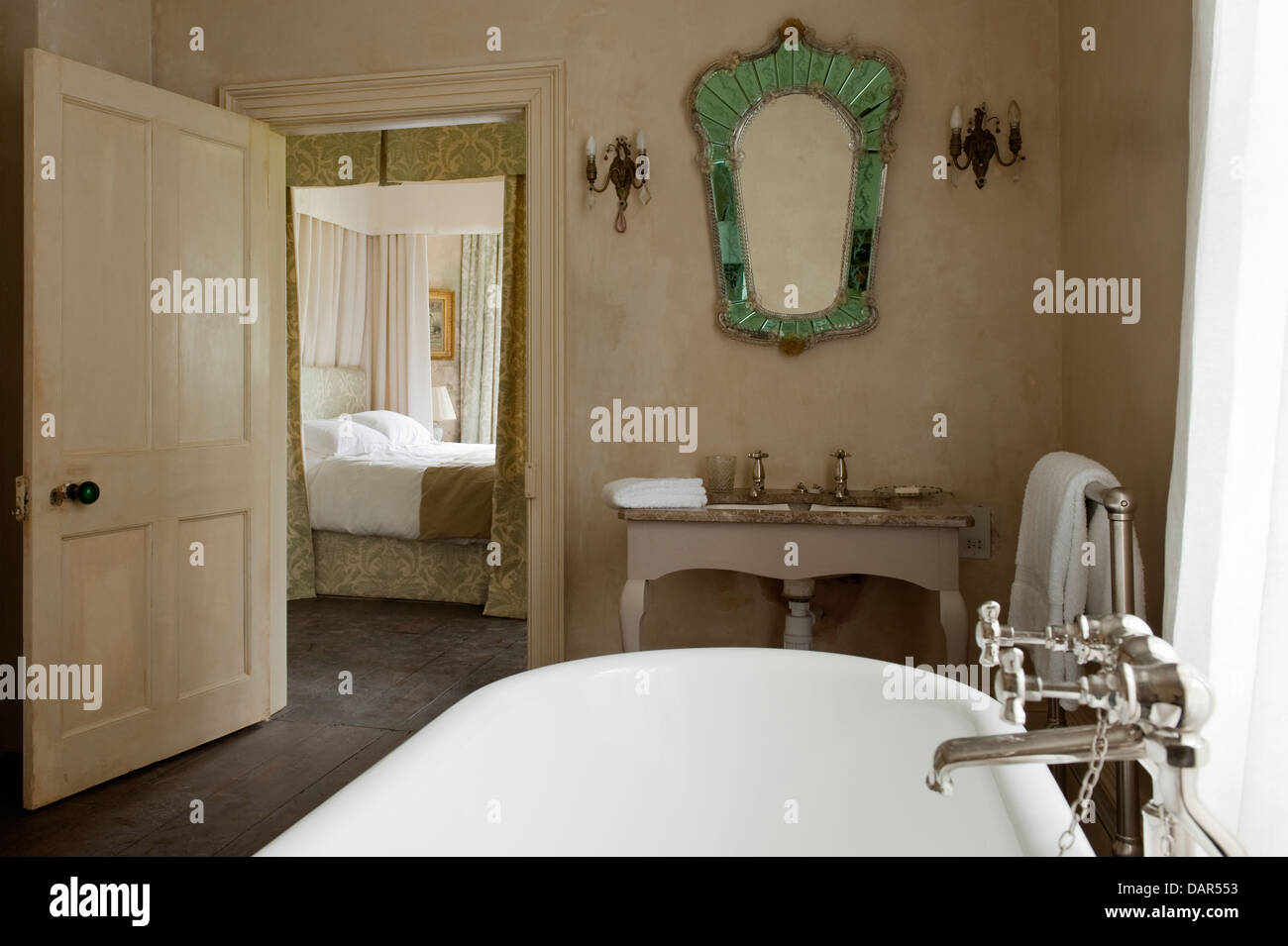 En suite bathroom in Gloucestershire country estate home Stock Photo