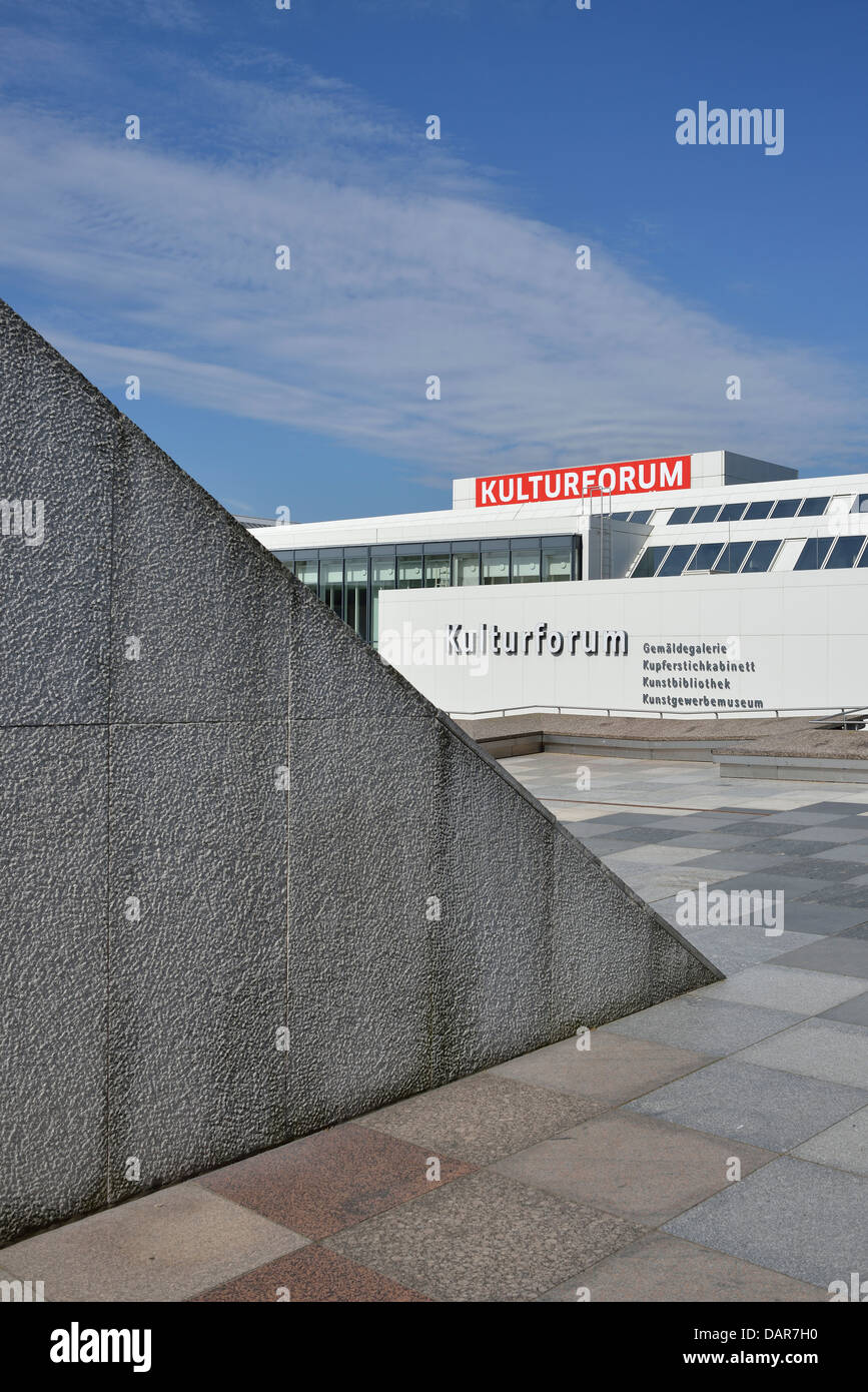 Berlin. Germany. Kulturforum housing the Gemaldegalerie, Kupferstichkabinett, Kunstbibliothek & Kunstgewerbemuseum. Stock Photo