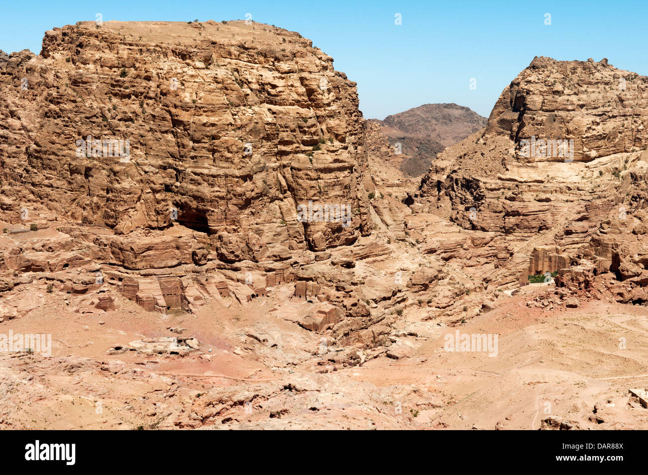 Nabataean buildings dug in the rock, Petra, Jordan Stock Photo