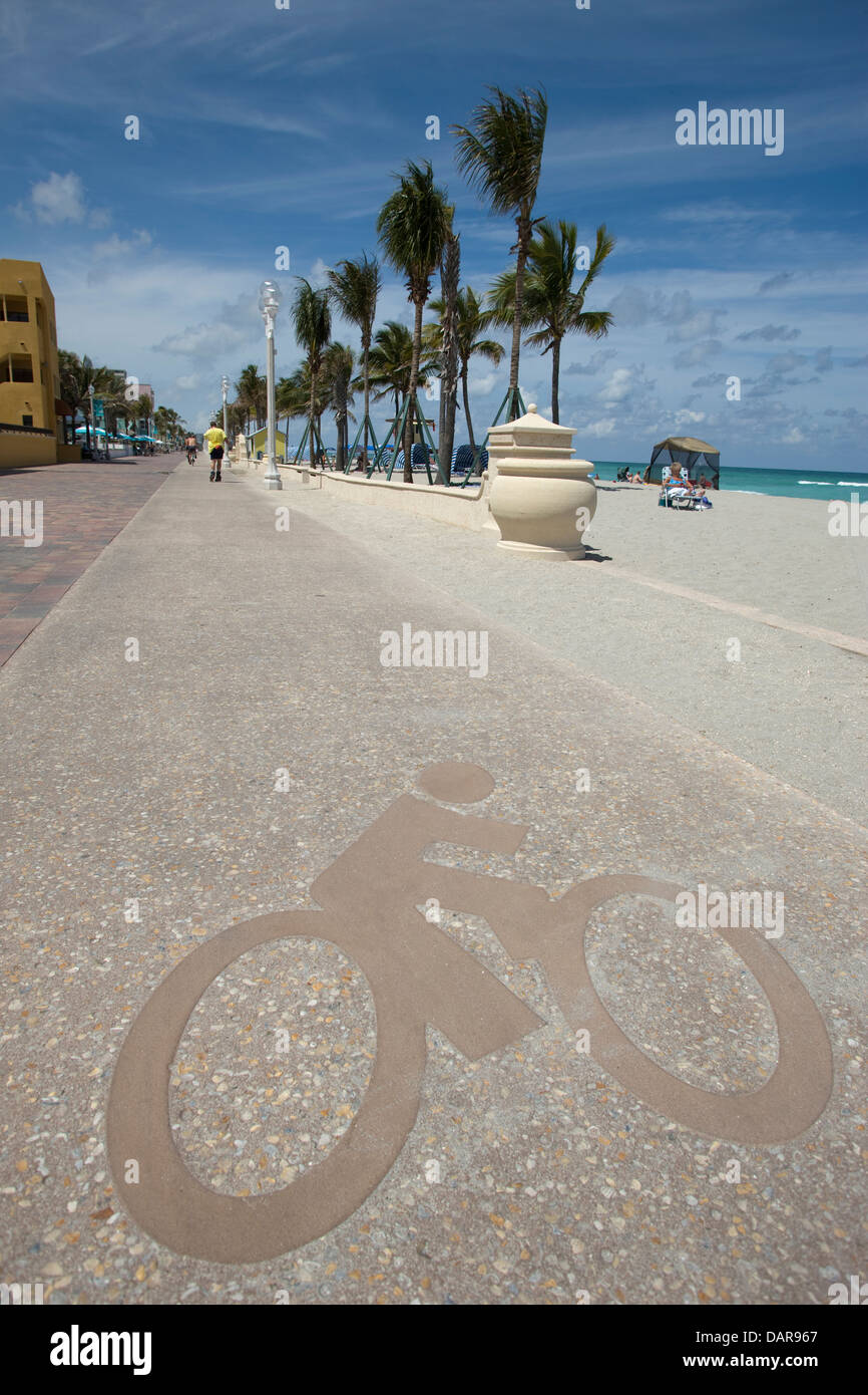 BICYCLE SIGN BIKE PATH ON BEACHFRONT PROMENADE HOLLYWOOD BEACH FLORIDA