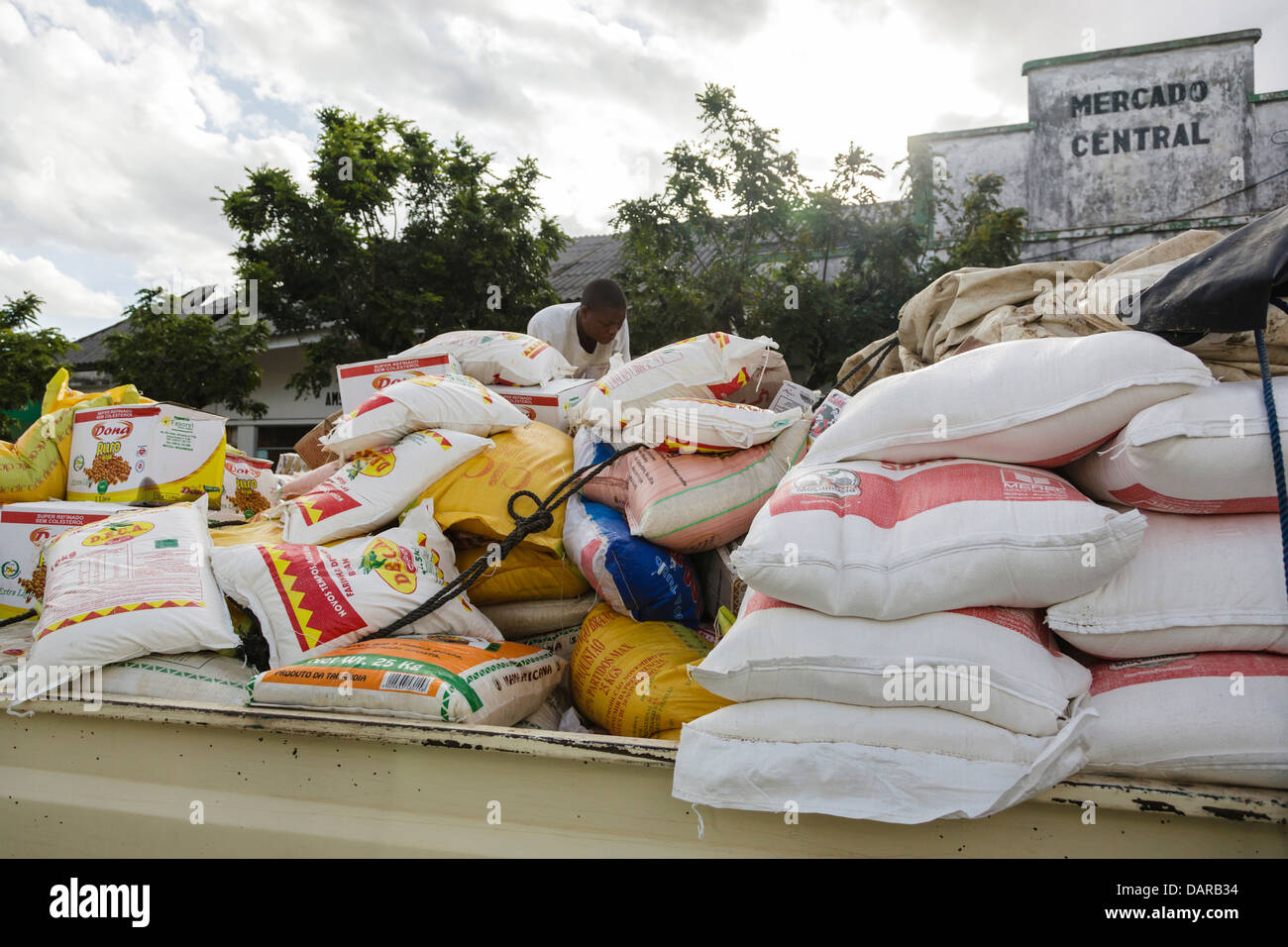 Africa, Mozambique, Inhambane. Food being delivered to the central market. Stock Photo