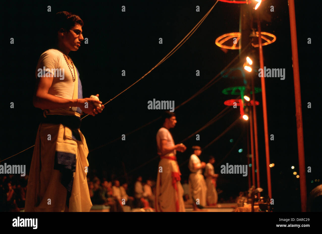 Evening ritual ( 'aarti') performed by brahmins on the banks of the Ganges river ( India) Stock Photo