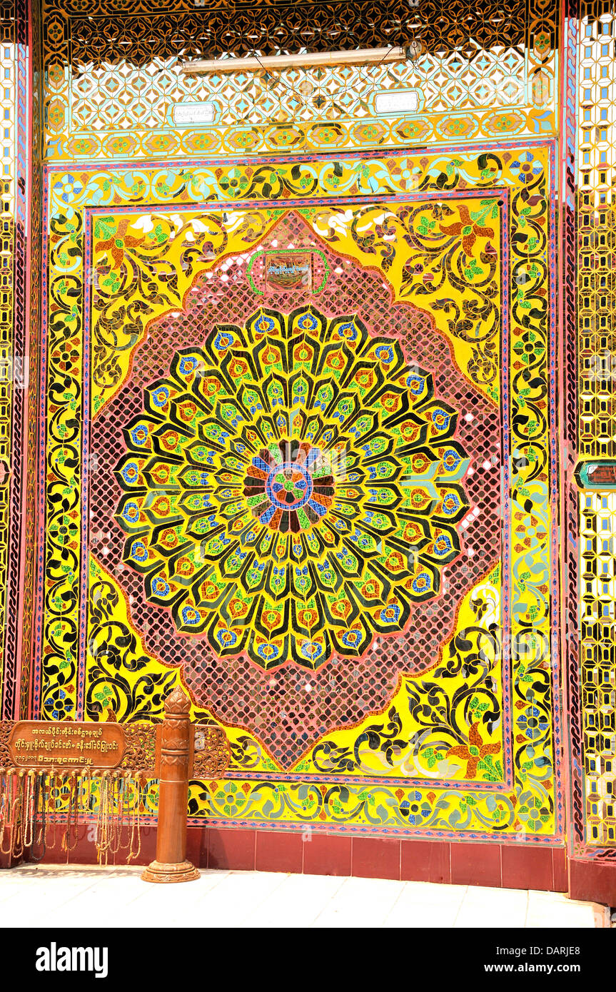 Su Taung Pyi golden pagoda temple Mandalay hill Stock Photo