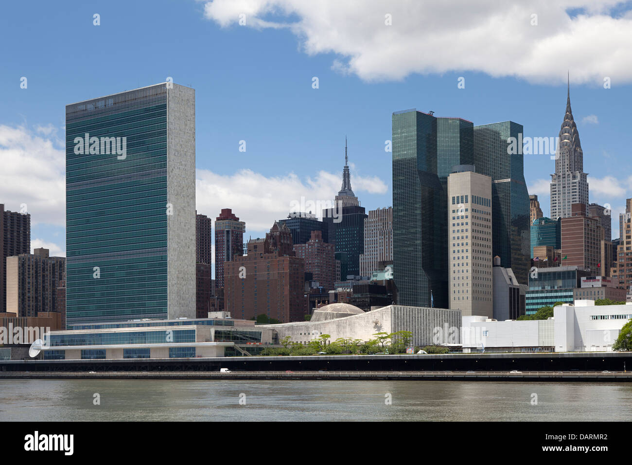 Building of the United Nations Headquarters, Empire State Building and the Chrysler building seen from Roosevelt Island, NYC Stock Photo