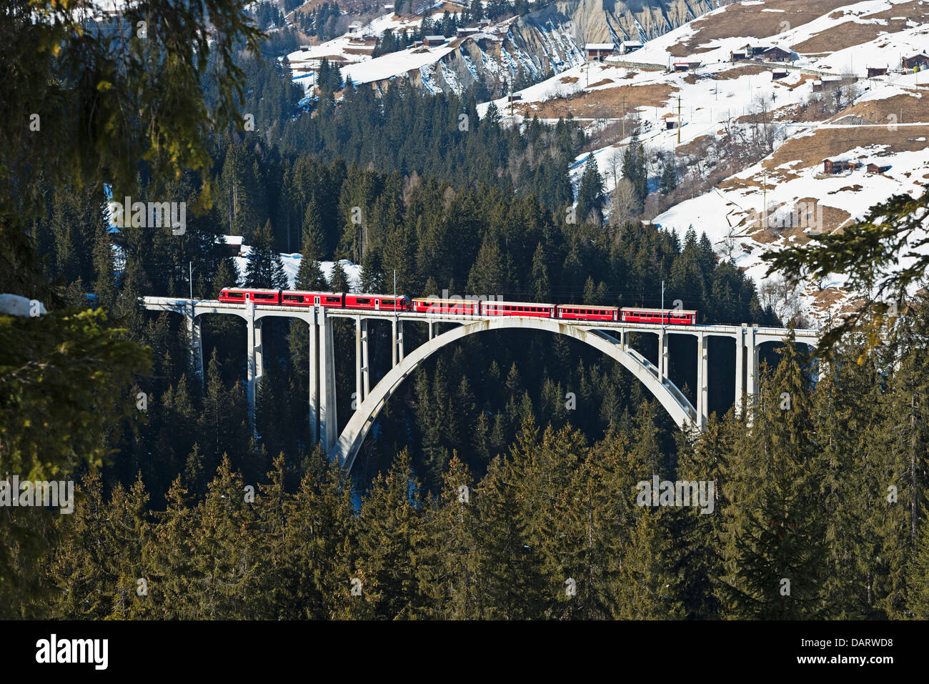 Europe, Switzerland, Graubunden, Arosa mountain resort, narrow gauge railway, Langwieser Viaduct Stock Photo
