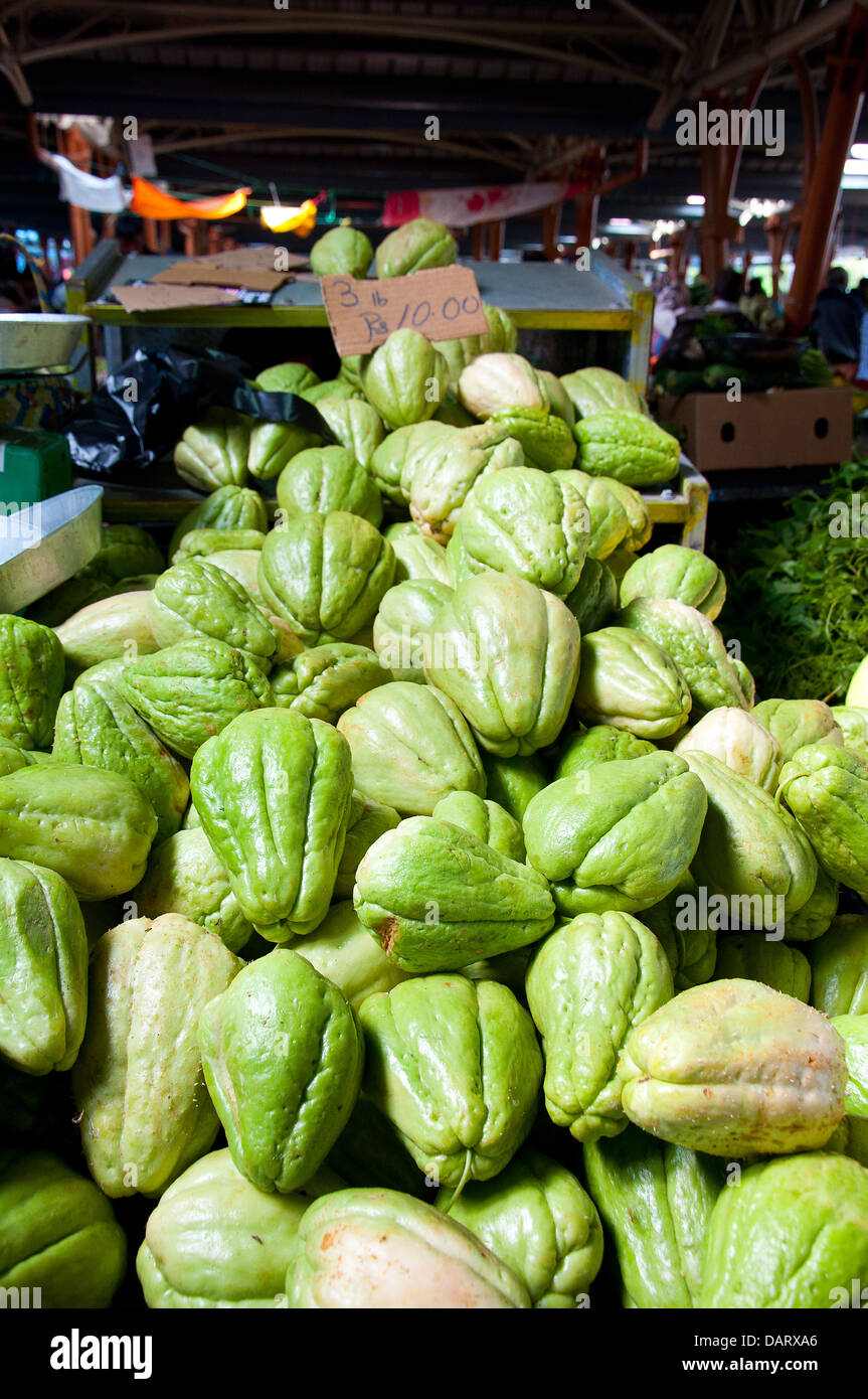 Stand with fresh chayote on the Mauritian market Stock Photo