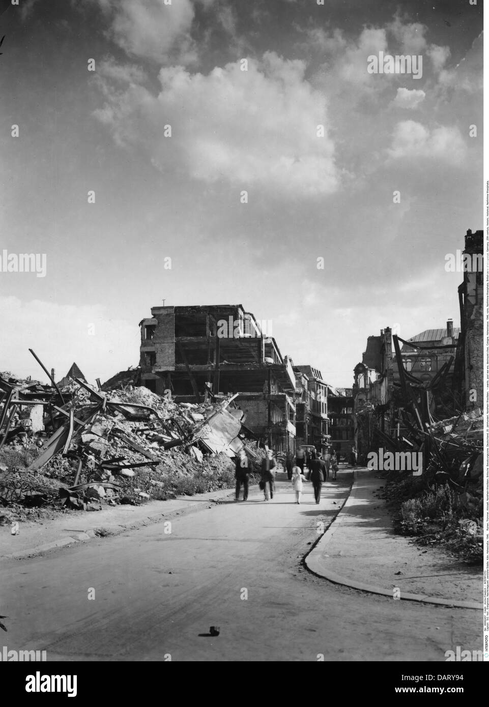 events, post war era, destroyed cities, Cologne, Hohestrasse, 1946, Additional-Rights-Clearences-Not Available Stock Photo