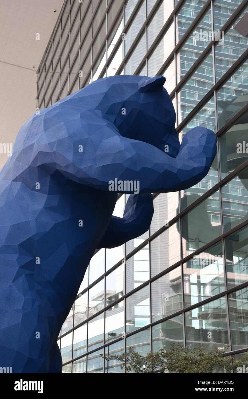 Blue bear statue at the Colorado Convention Center, Denver, U.S.A. By