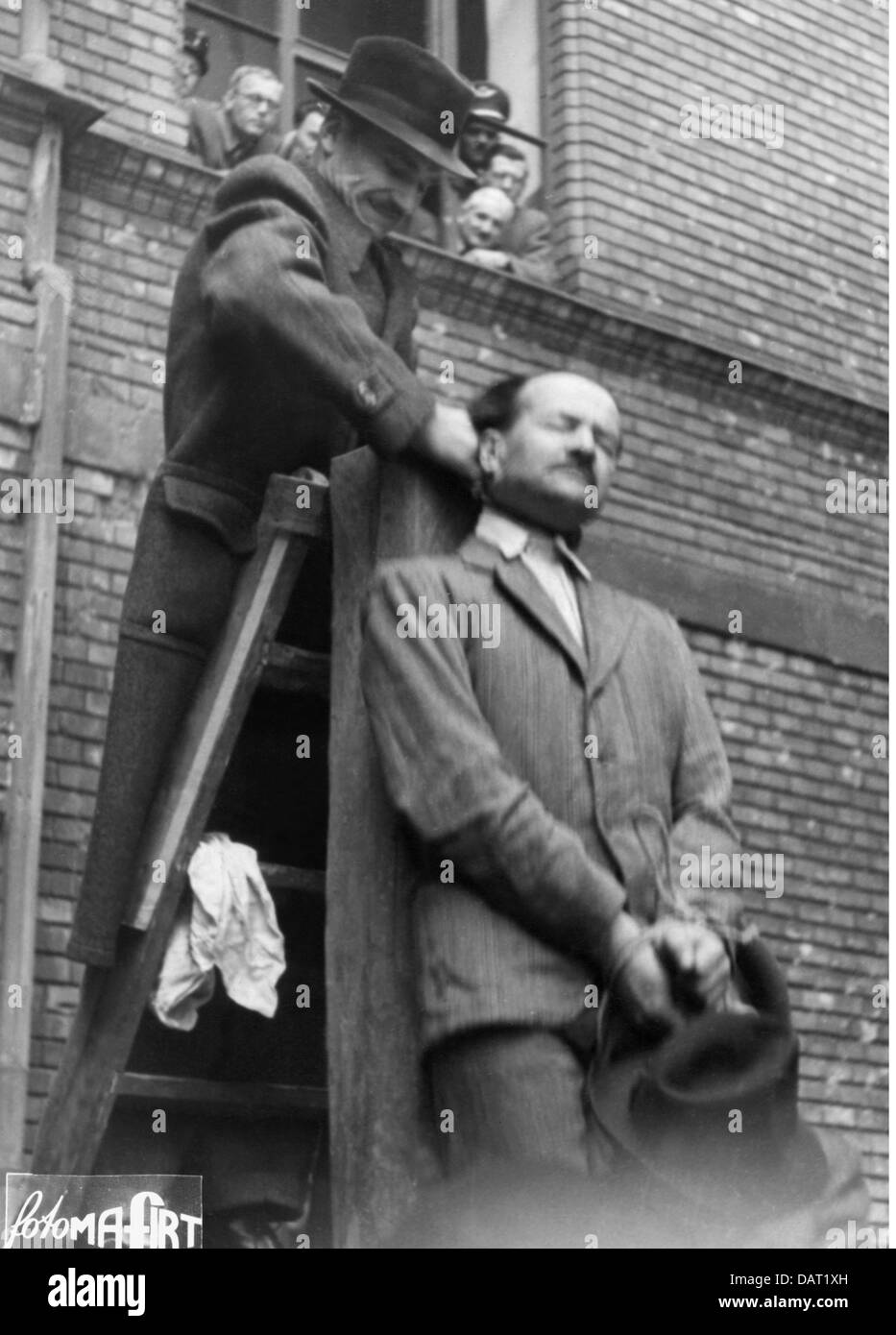 justice, penitentiary system, hanging, execution of Laszlo Endre by strangulation, Budapest, 29.3.1946, Additional-Rights-Clearences-Not Available Stock Photo