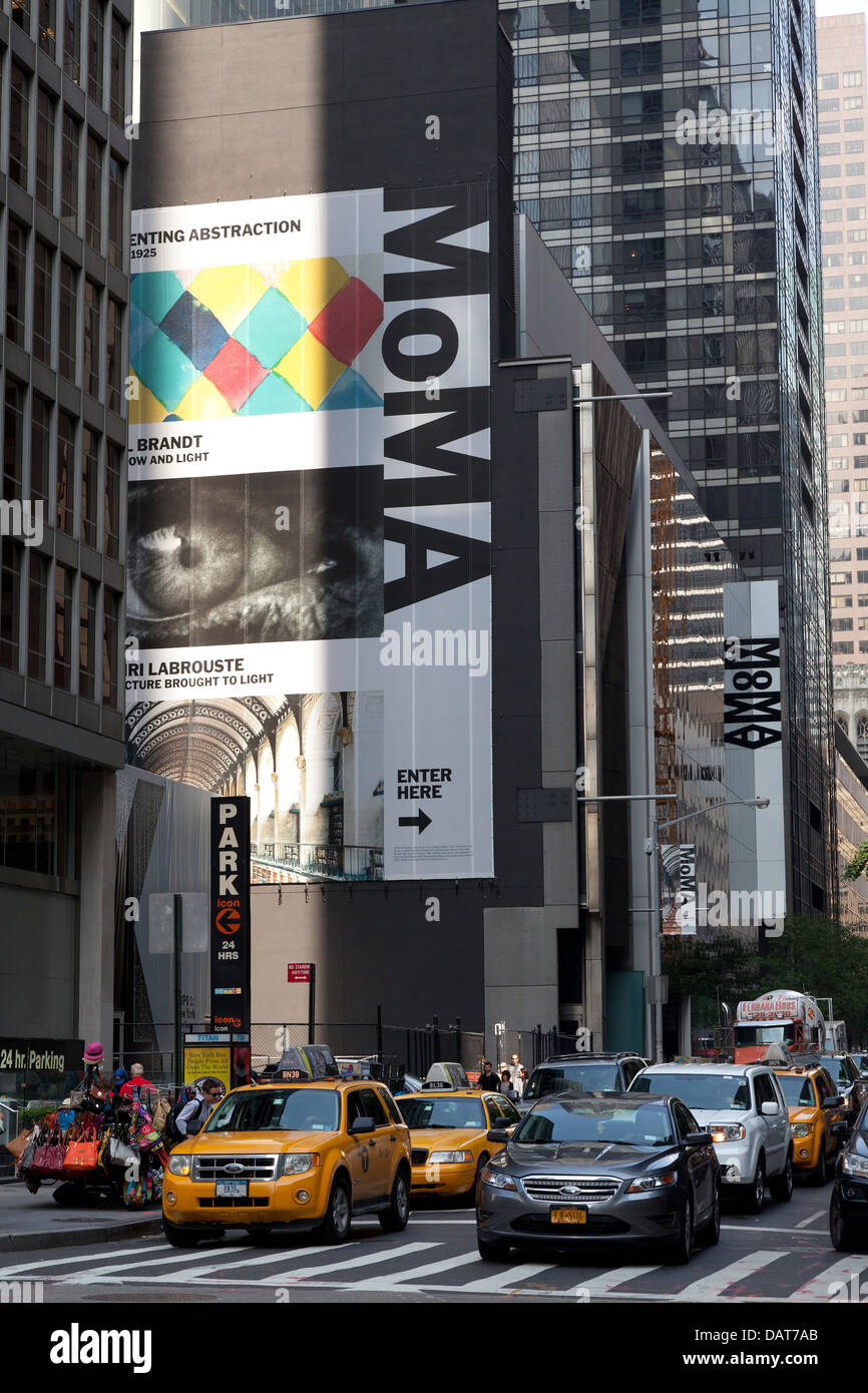 Moma sign hi-res stock photography and images - Alamy
