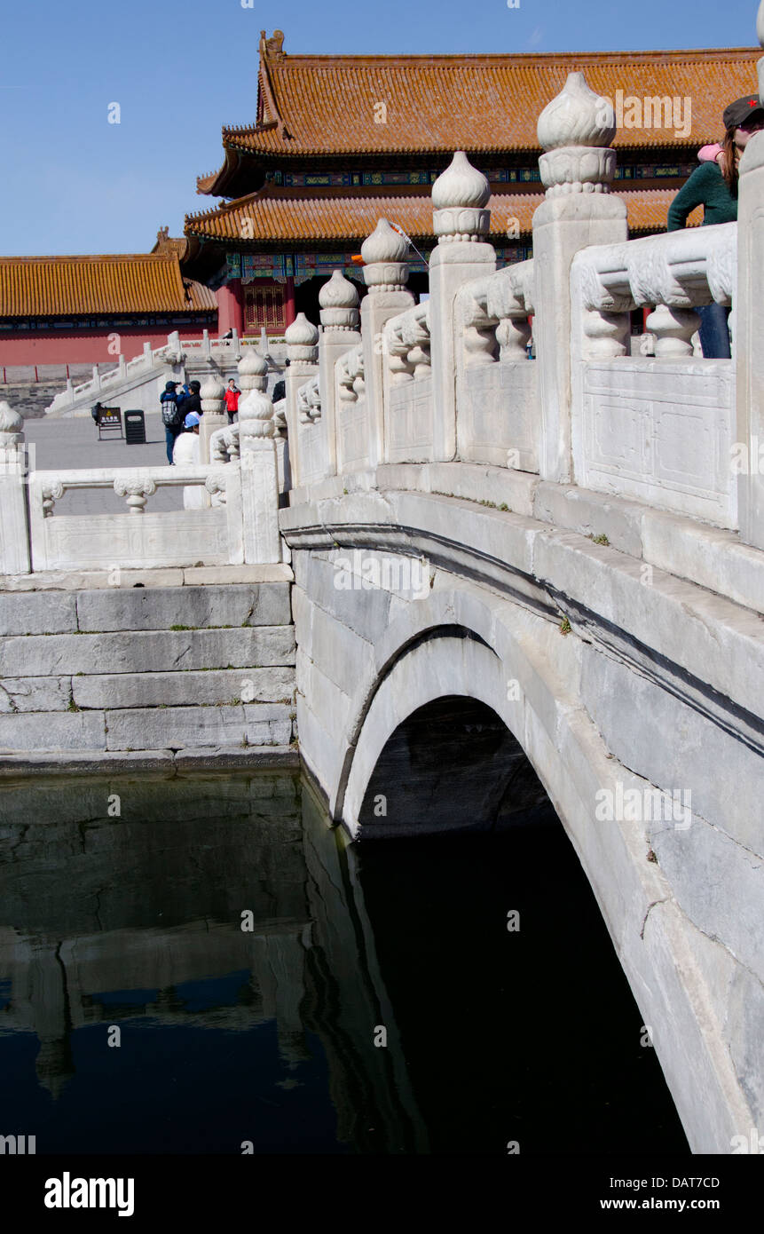 China, Beijing, Forbidden City (aka Zijin Cheng). Inner palace courtyard, detail of ornate carved marble bridge. Stock Photo