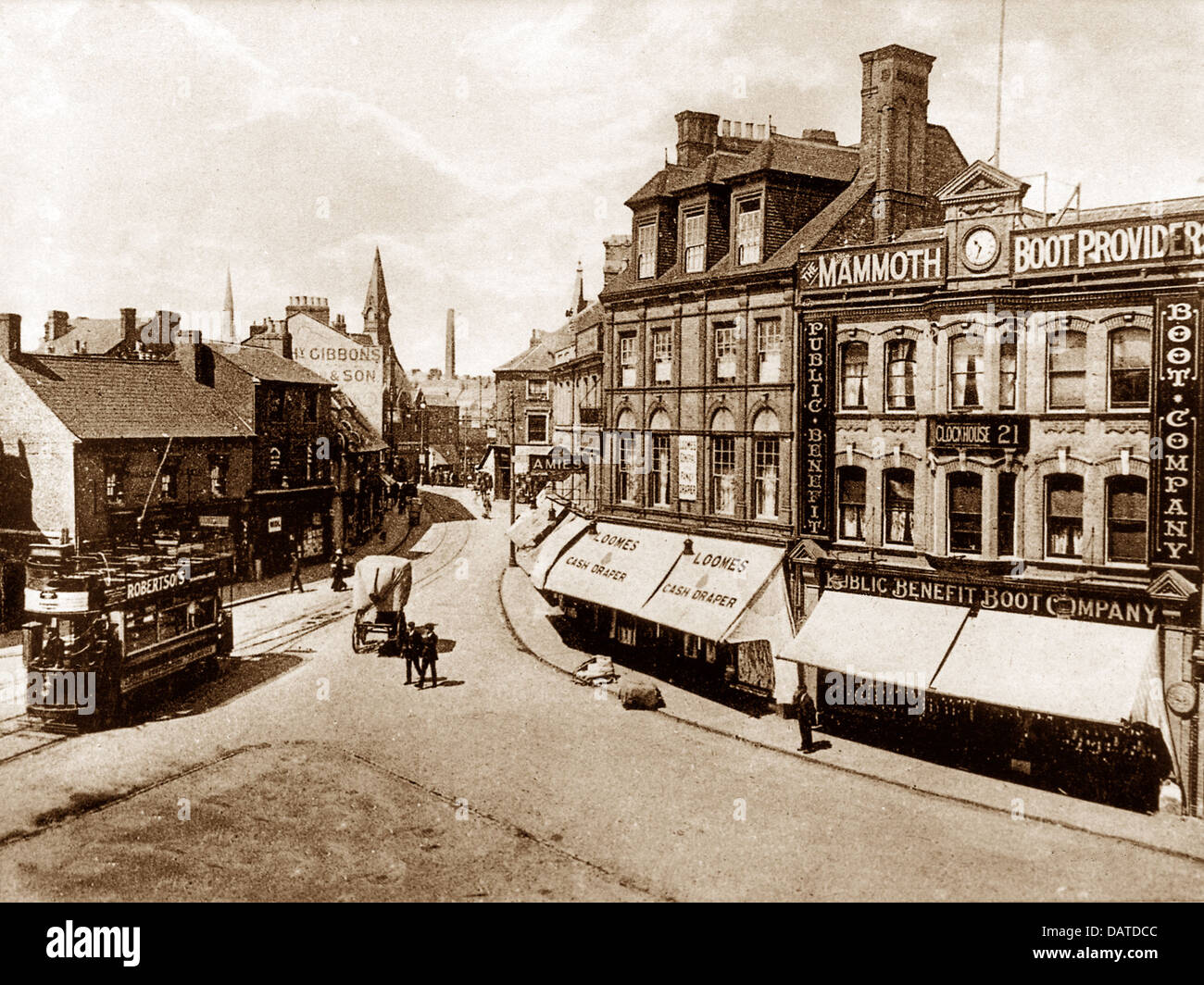 Luton Park Square early 1900s Stock Photo Alamy