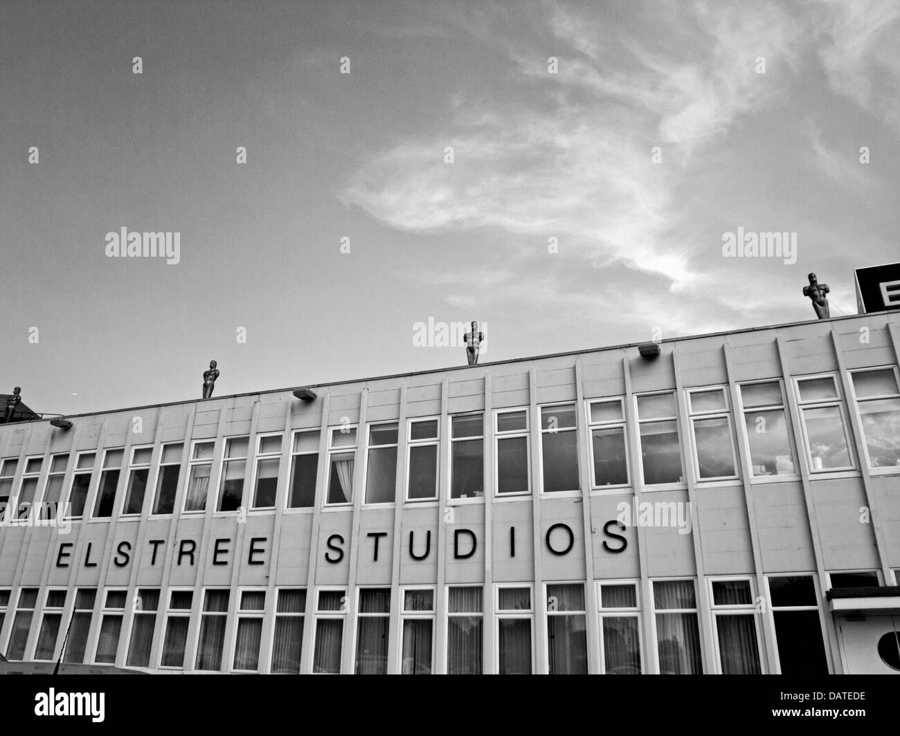 Film studios borehamwood hires stock photography and images Alamy