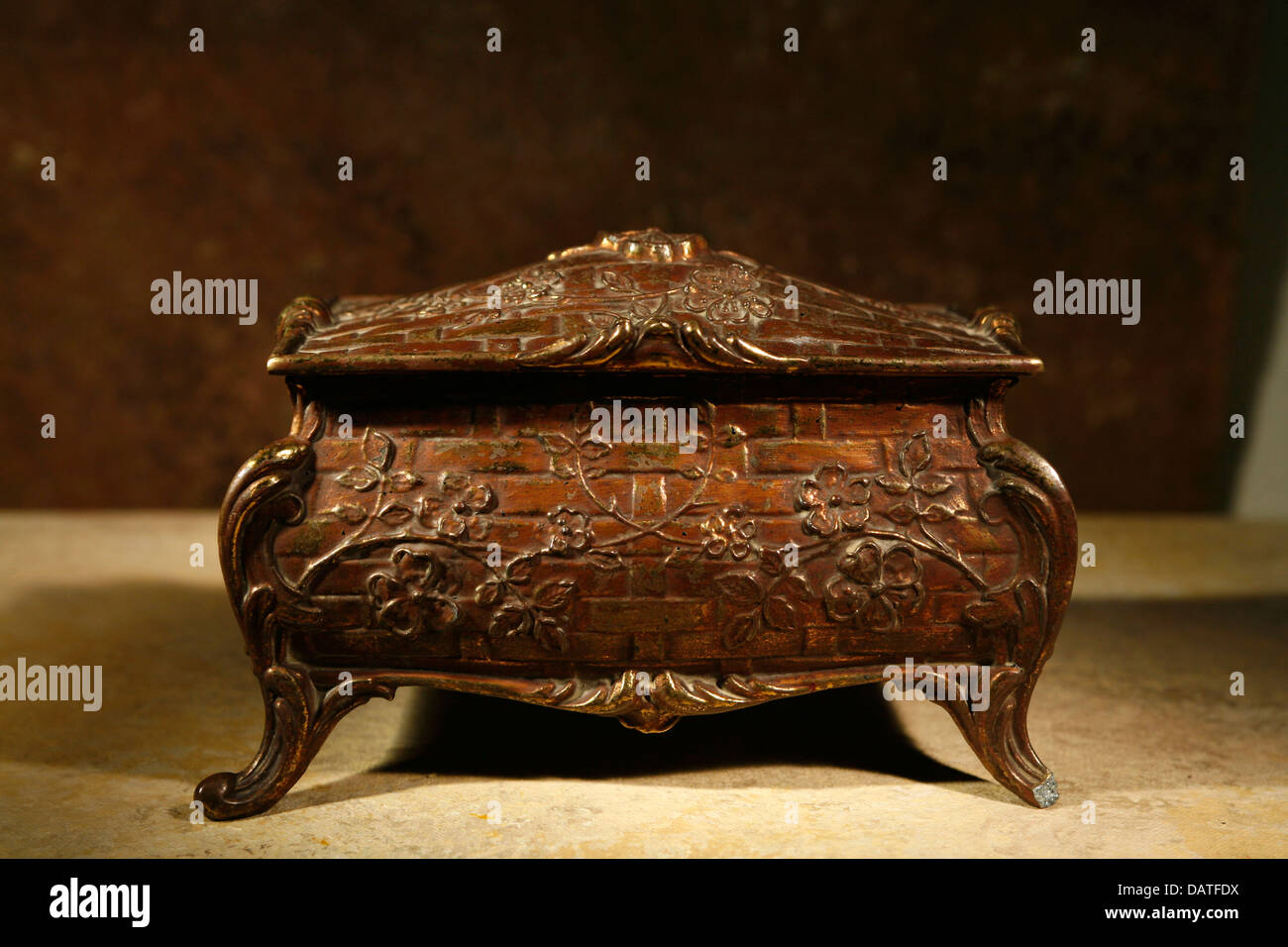 Ornate box hi-res stock photography and images - Alamy