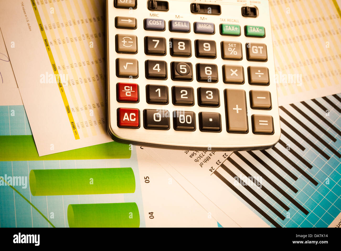 Diagram and calculator Stock Photo - Alamy