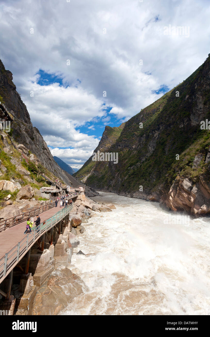 Tiger Leaping in Lijiang, Yunnan Province, China Stock Photo Alamy