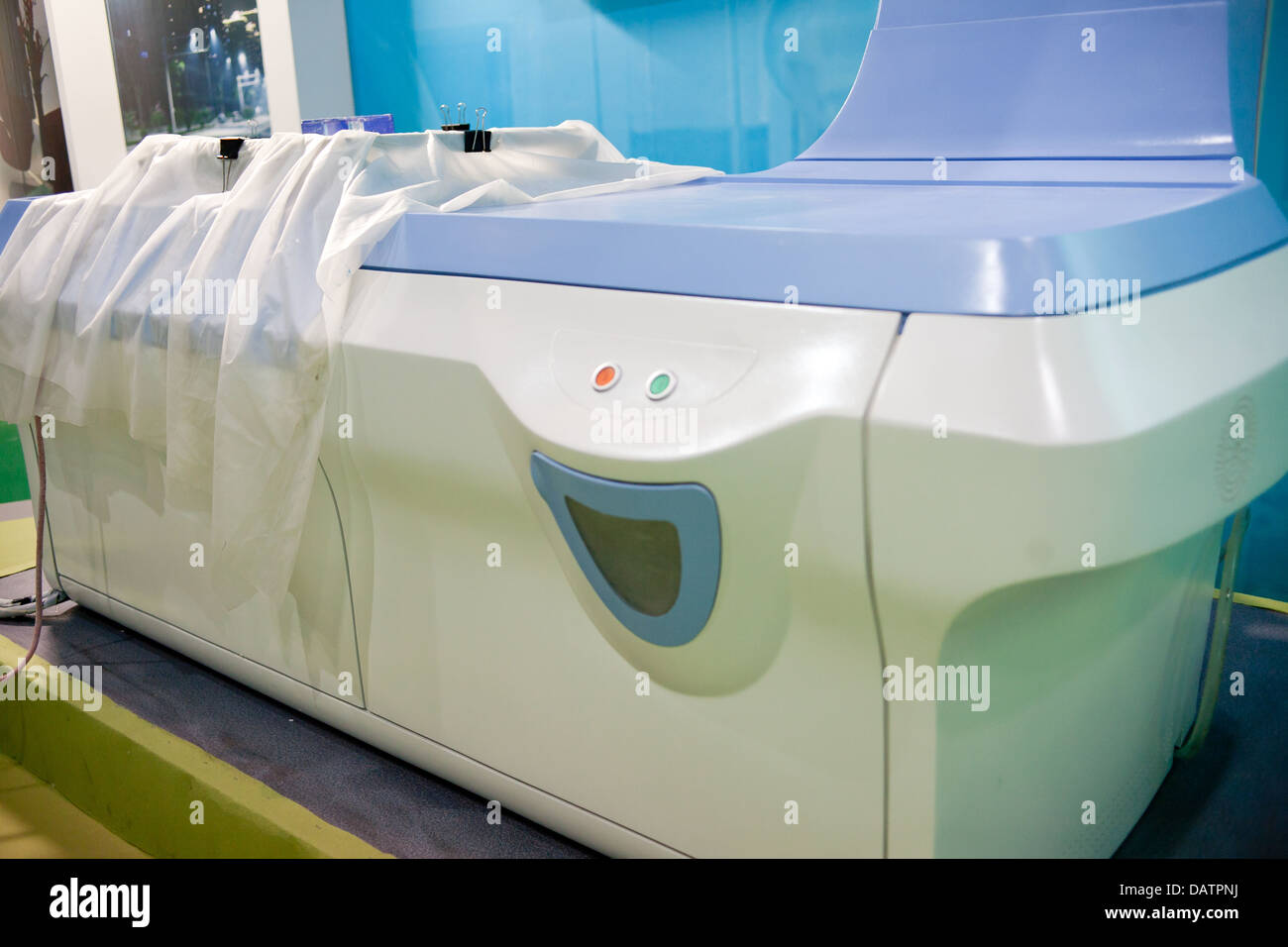 Cell analysis instrument Stock Photo - Alamy