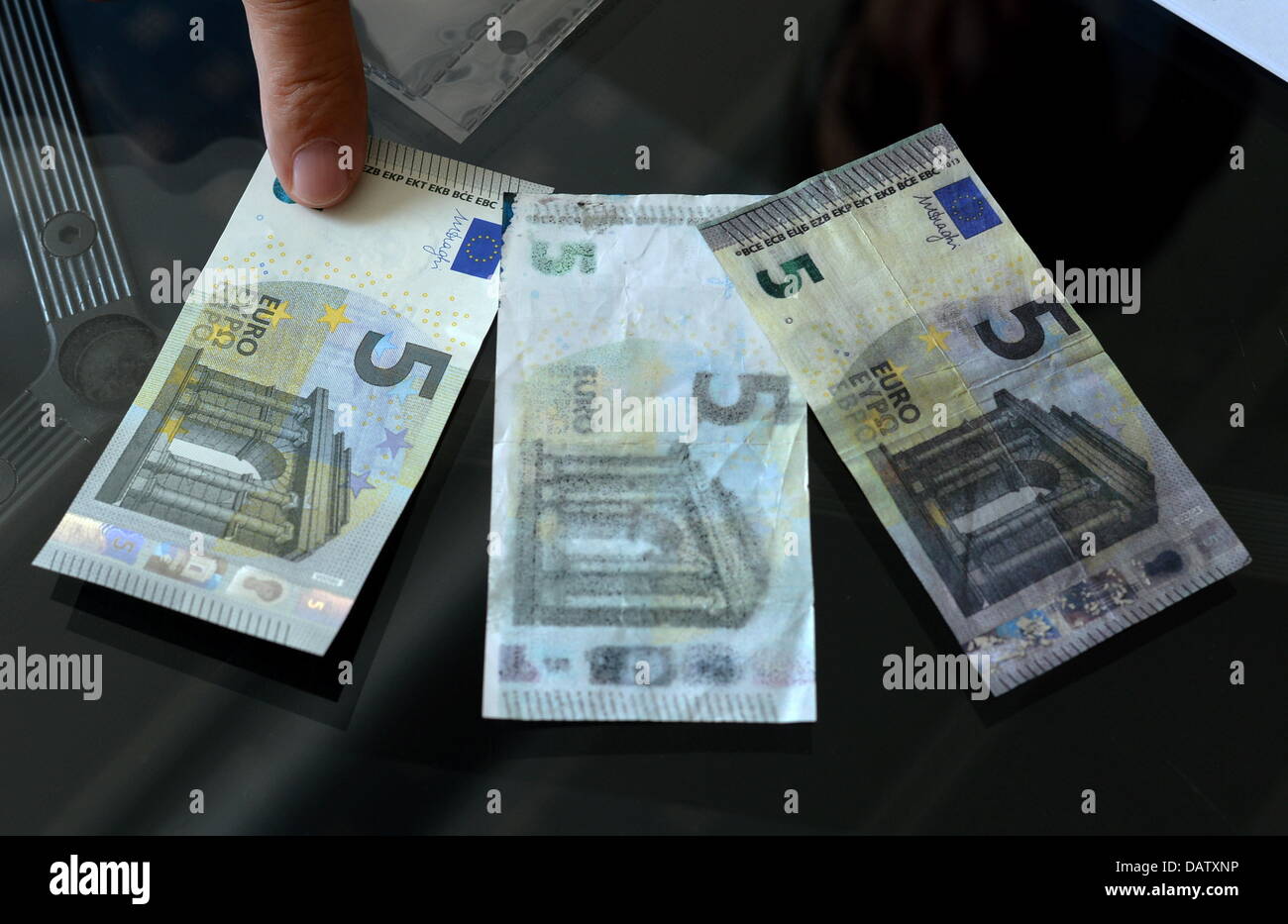 5 Euro banknote(First series)