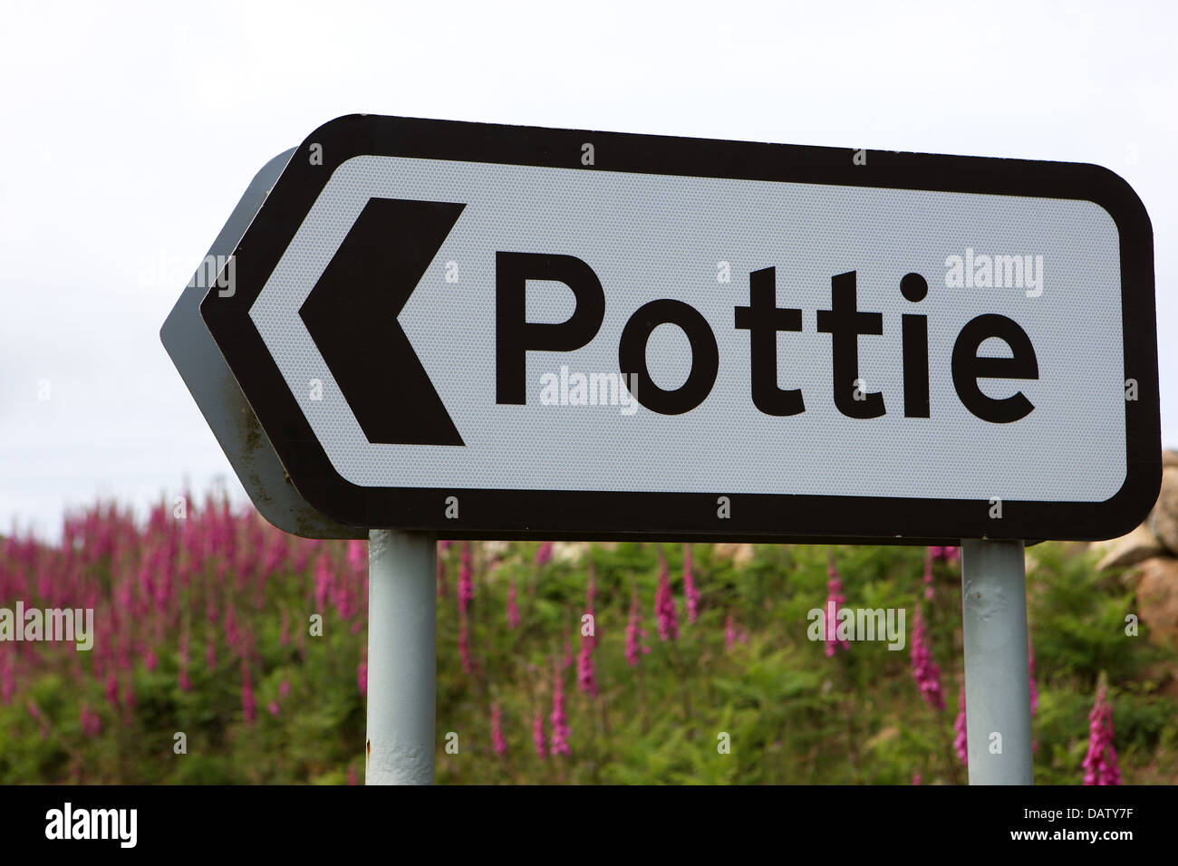 Sign for Pottie (pronounced potee) on the Isle of Mull. This unusual named place is on the Ross of Mull. Stock Photo