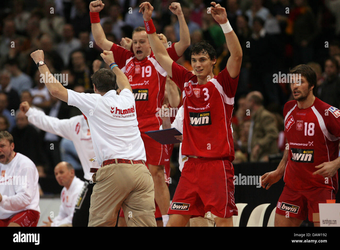 The Polish Players Cheers After Winning The 2007 Handball World The Polish Players Cheers After Winning The 2007 Handball World