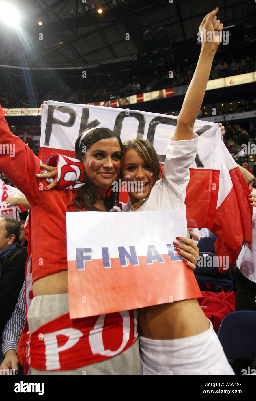 Polish fans cheer for their team during the 2007 Handball World Championship semifinal match Denmark vs Poland in Hamburg Germany, Thursday 01 February 2007. Photo: Kay Nietfeld Stock Photo